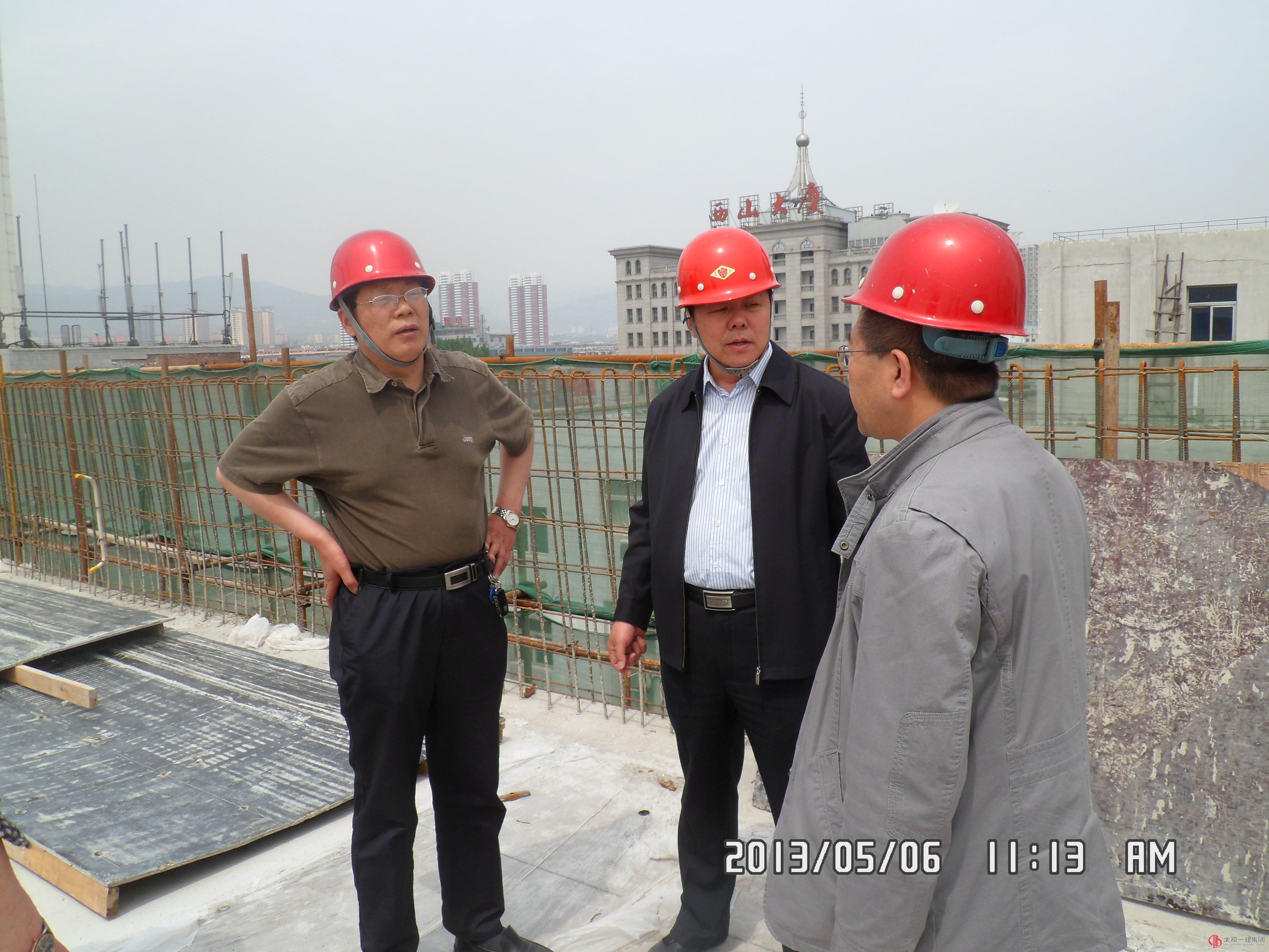 万柏林区河北街小学新建教学楼工程举行主体结构封顶仪式